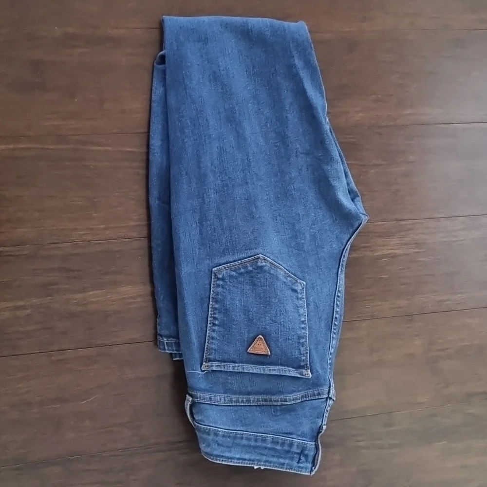 Guess sexy curve sized 28 jeans - Picture 4 of 7